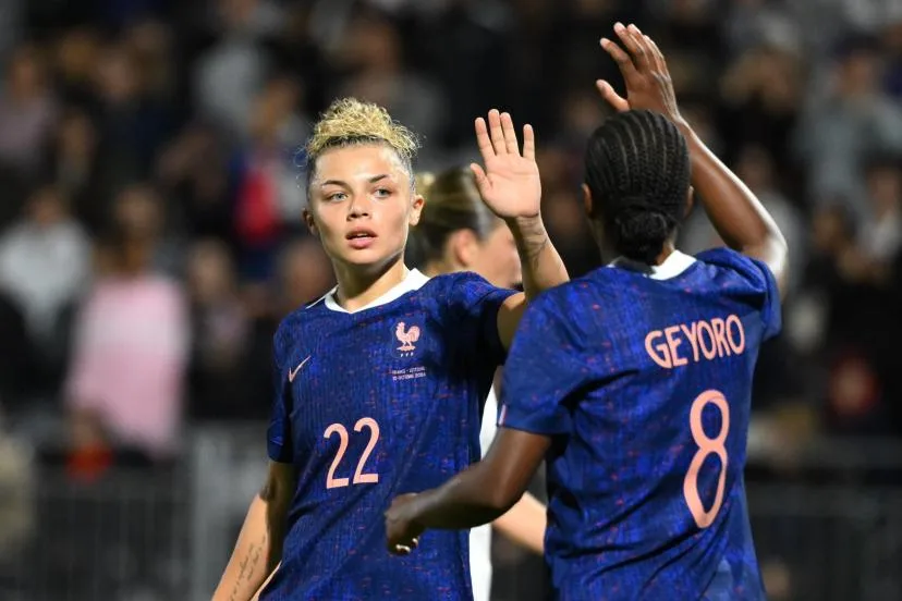 « Elle a percuté, fait de bons centres, marqué un but » : Océane Hurtré, une première de qualité avec les Bleues lors du festival contre la Lettonie