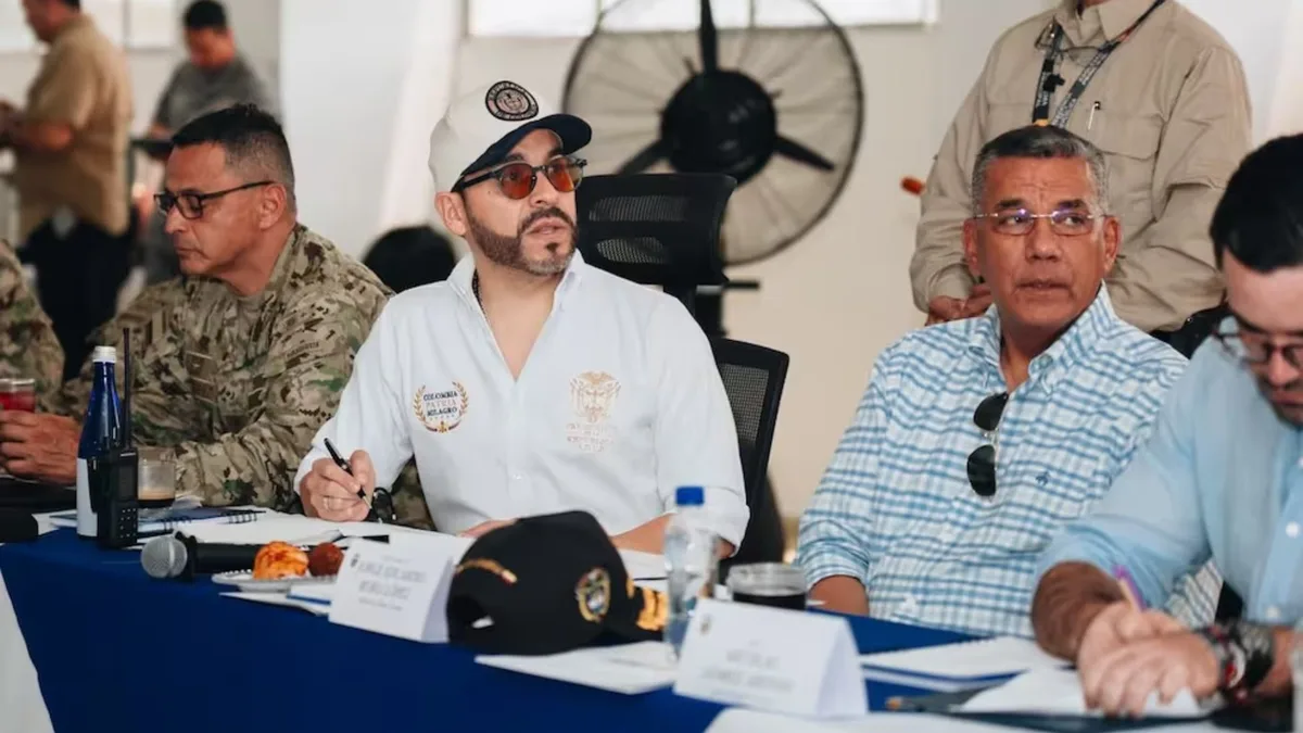 De la Espriella ratificó su respaldo a la fuerza pública tras consejo de seguridad en Barranquilla: “Nunca más serán arrodillados”