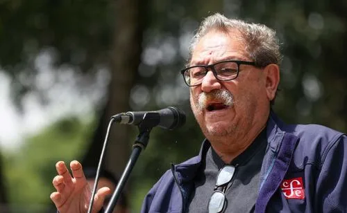 Colectivo de poetas LGBT: “Taibo II ha llevado su machismo y homofobia aún más lejos”