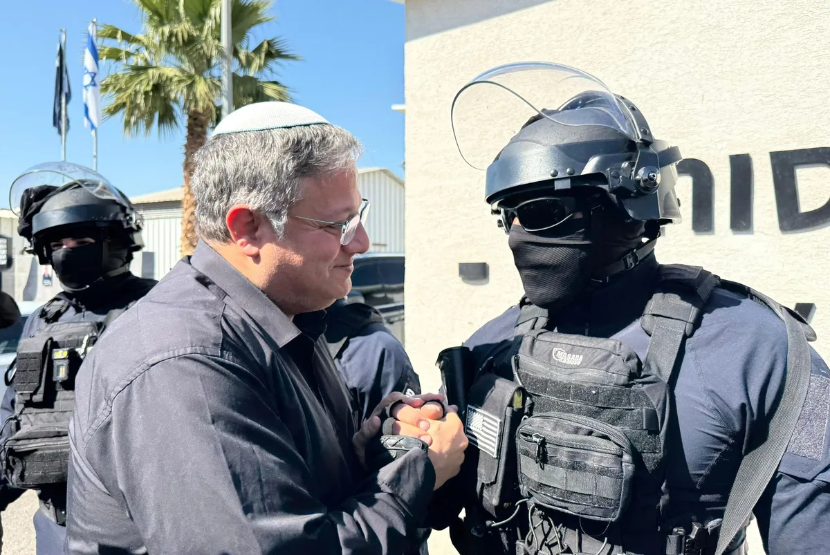 Ministro israelense defende matar ’30 ou 40′ palestinos por noite em Gaza: ‘não merecem viver’