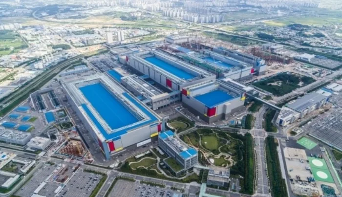 30만전자 탈환 앞뒀는데…800만 삼성 개미들, 역대 최대 주주환원에 발목?