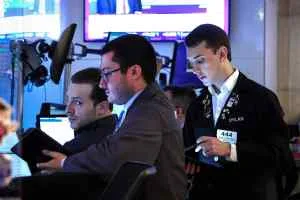 Petróleo cai e futuros de NY operam perto da estabilidade antes de Nvidia e PCE