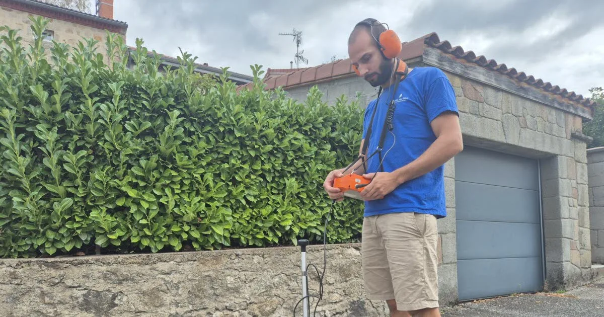 Haute-Loire. Systèmes acoustiques, compteurs, gaz... Comment ce syndicat des eaux traque les fuites pour réparer les tuyaux