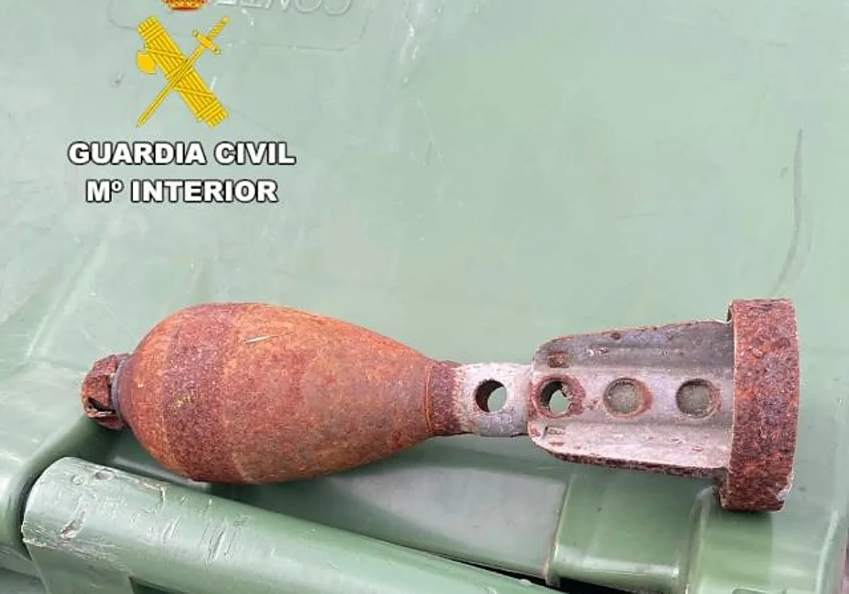 La Guardia Civil neutraliza en Padrón y Bergondo dos artefactos de la Guerra Civil