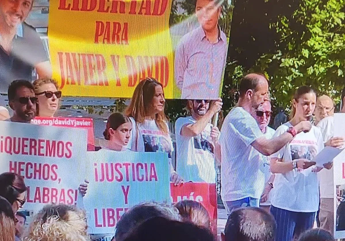 Las familias de los andaluces presos en Guinea Ecuatorial convocan una protesta: «Han sido utilizados como rehenes humanos»