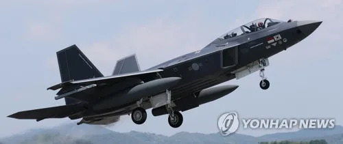 KF-21 1호기 "신고합니다" 공군 첫 도입…예천기지에 새 둥지