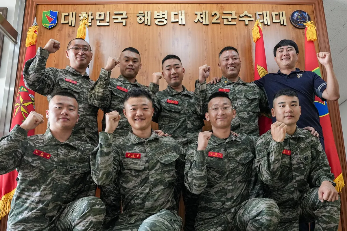 중부내륙고속도로 5중 추돌 사고 목격하고 현장 달려간 해병대