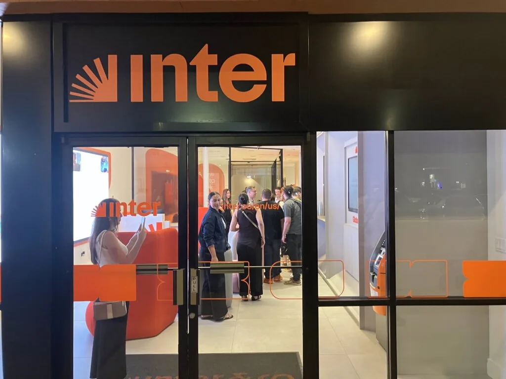 Banco Inter pode lançar relógio para pagamentos por aproximação em setembro