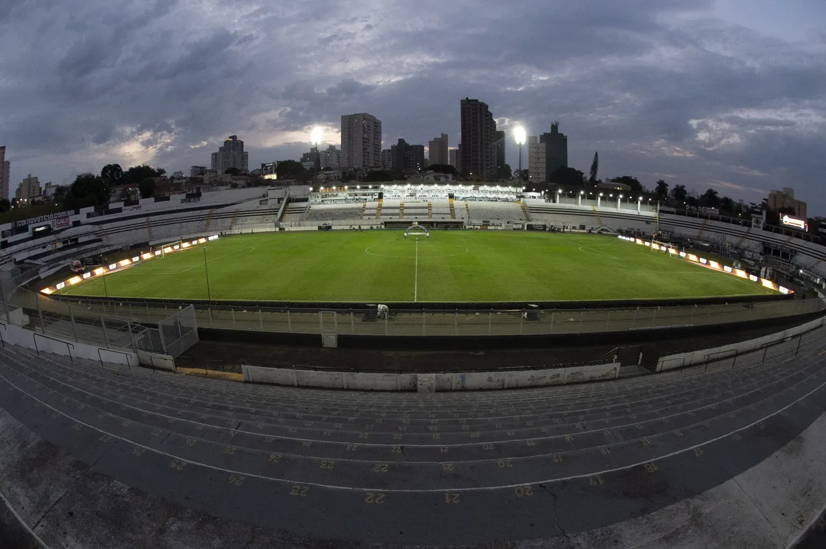 Ponte Preta x Avaí: onde assistir ao vivo, horário e escalações