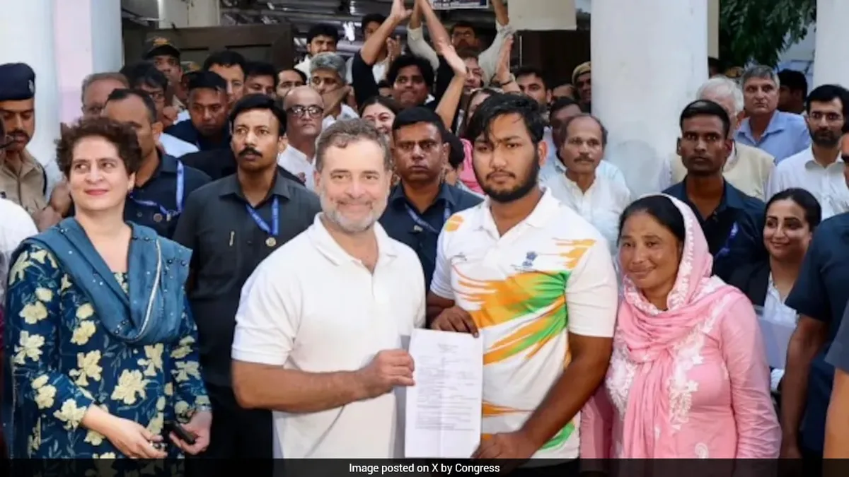Reporter's Diary: Rahul, Priyanka Gandhi's Yin-And-Yang Approach To Pellet Gun FIR