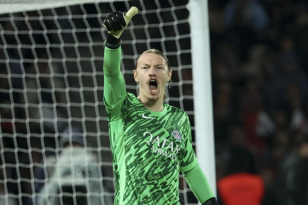 «Мало что мог противопоставить Холанду». Goal — об игре Сафонова в матче «ПСЖ» с «Сити»
