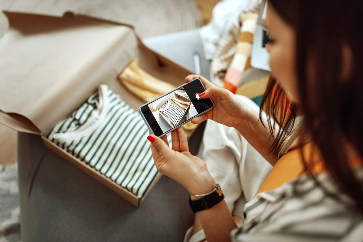 When is selling clothes or other items online a hobby vs a business? These are the tax rules