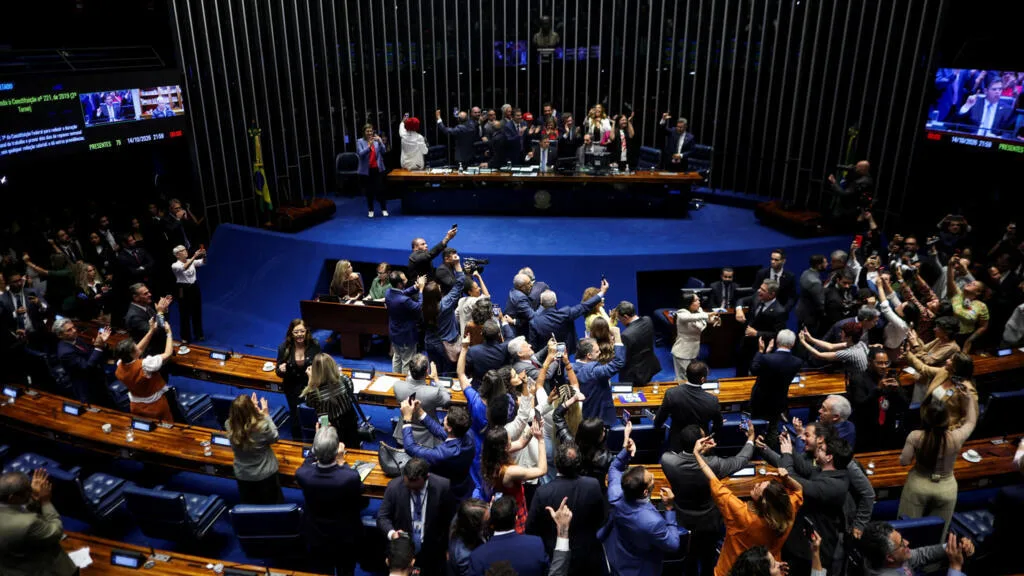 Escala 6x1: batalha por voto e poder permite mudança histórica na legislação trabalhista no Brasil
