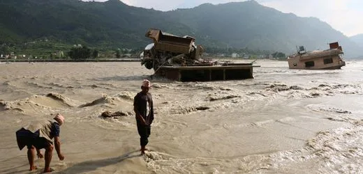 Nepal: Warum das Land nach der Sturzflut im Himalaya Entschädigungen fordert