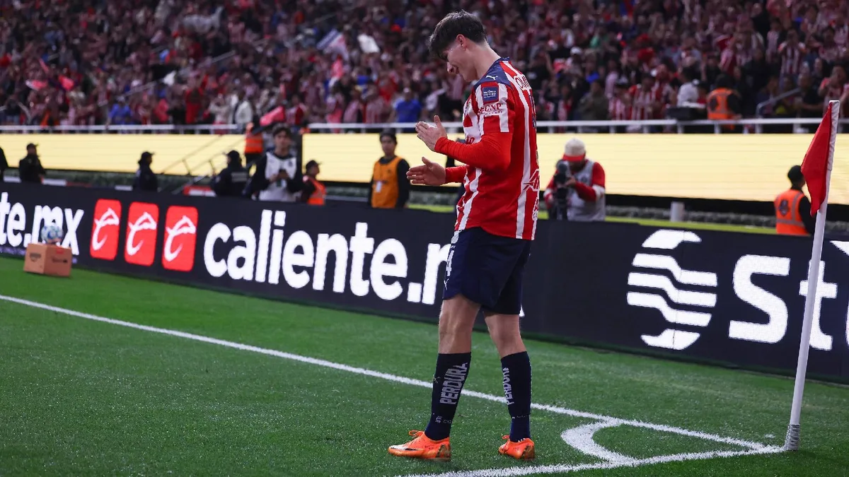 Desmantelan a Chivas: todas las bajas que tendría el Rebaño en el Apertura 2026