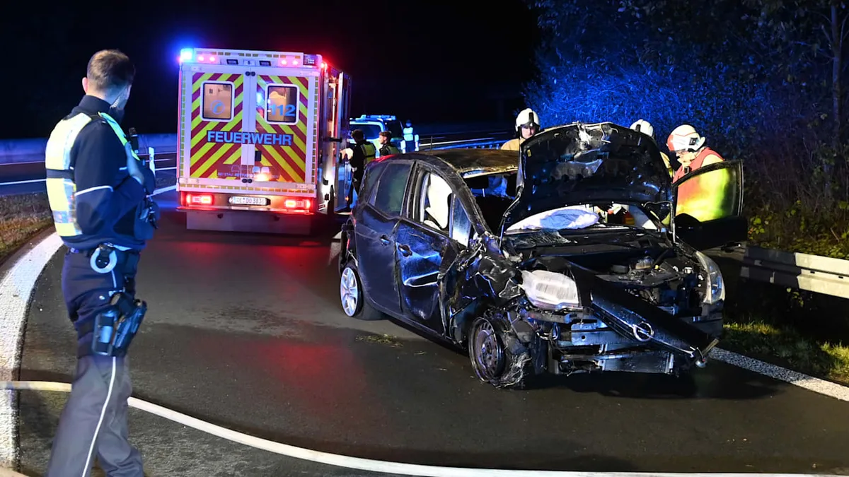 Unfall auf der Autobahn - Geisterfahrt nach Überschlag!