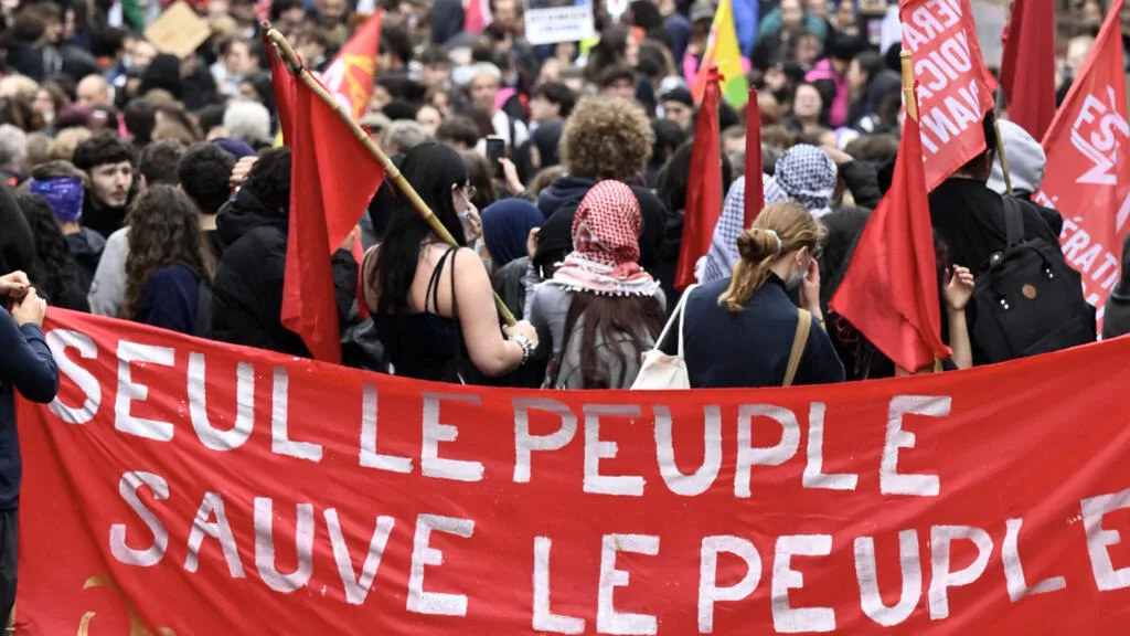 Gilets jaunes, lycéens, syndicats : à quoi va ressembler la mobilisation du 17 octobre ?