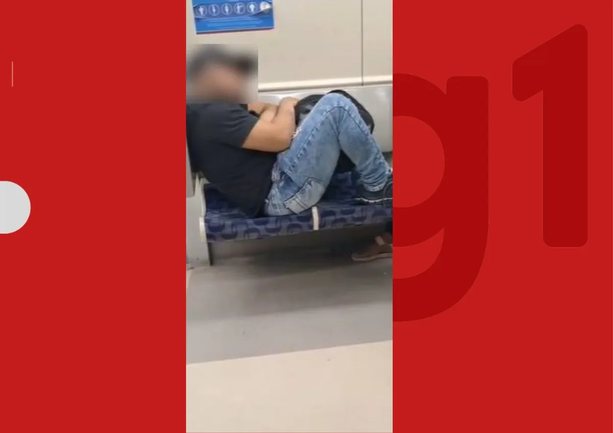 Homem é agredido e levado para delegacia após xingar mulheres no metrô em Salvador