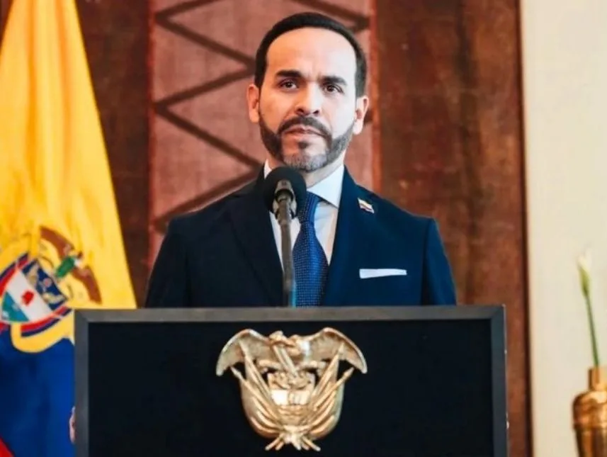 De la Espriella cancela diálogos de paz con tres grupos armados