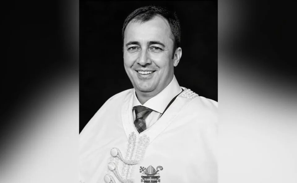 Reitor da PUCPR, Irmão Rogério Renato Mateucci, morreu após ser atingido por objeto de acrílico nos Estados Unidos
