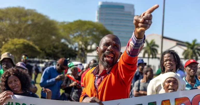 Líder da África do Sul pede união após marcha anti-imigração