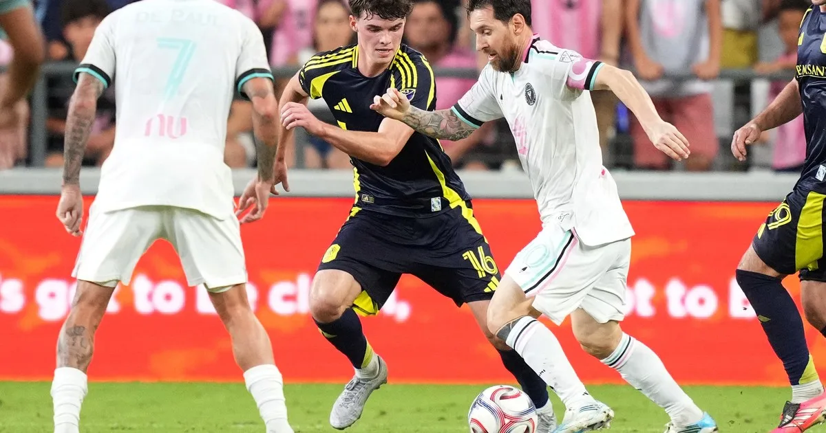 Messi y un tremendo gol para poner en ventaja al Inter Miami frente a Nashville