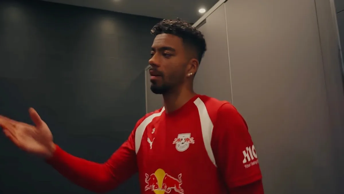 Henrichs erklärt es - Bundesliga-Klub führt Pipi-Ampel ein