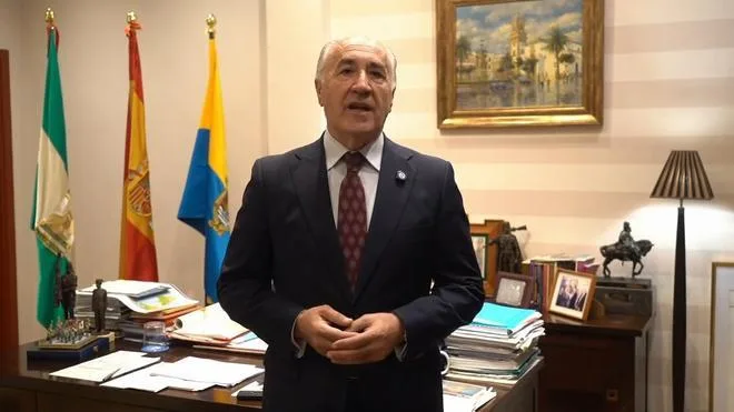 El alcalde de Algeciras anuncia su dimisión tras el registro de una moción de censura y su citación como investigado por agresión sexual