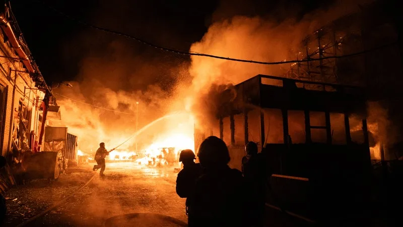 Guerre en Ukraine: une frappe de drone russe fait six morts à Loutsk
