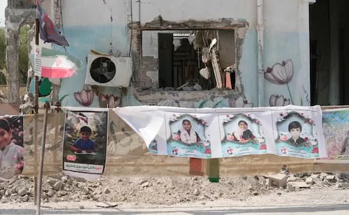 Irán reanuda clases tras cierre de escuelas por la guerra con EU; más de 16 millones de alumnos asistirán este año, calculan