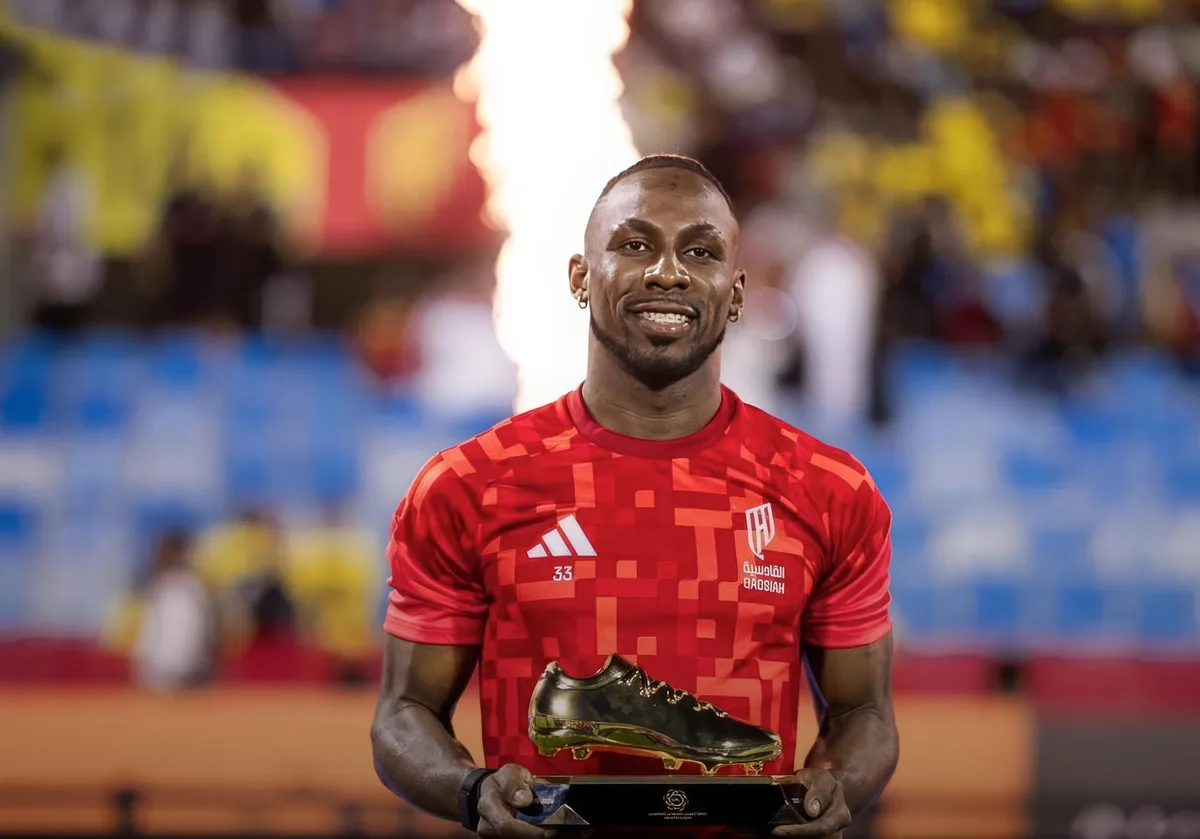 Julián Quiñones conquista la Bota de Oro en Arabia y supera a Cristiano Ronaldo