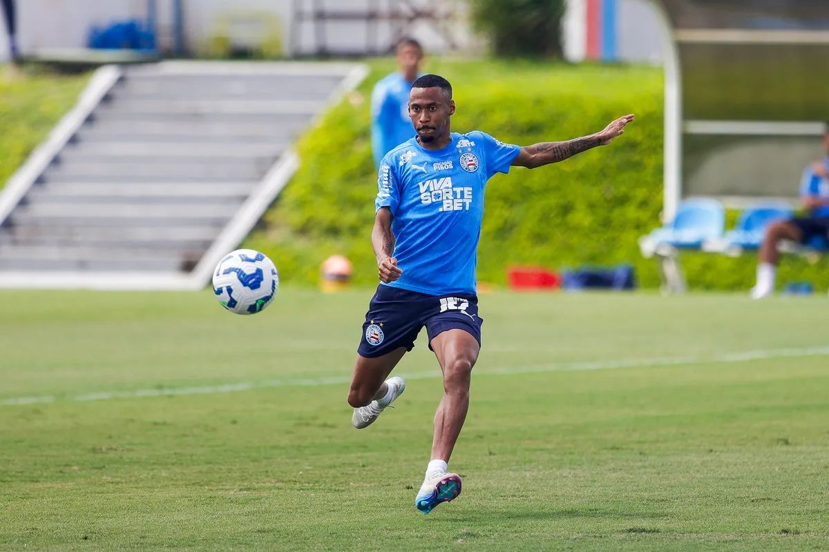 Bahia começa preparação para enfrentar o Internacional com Ademir em treino parcial