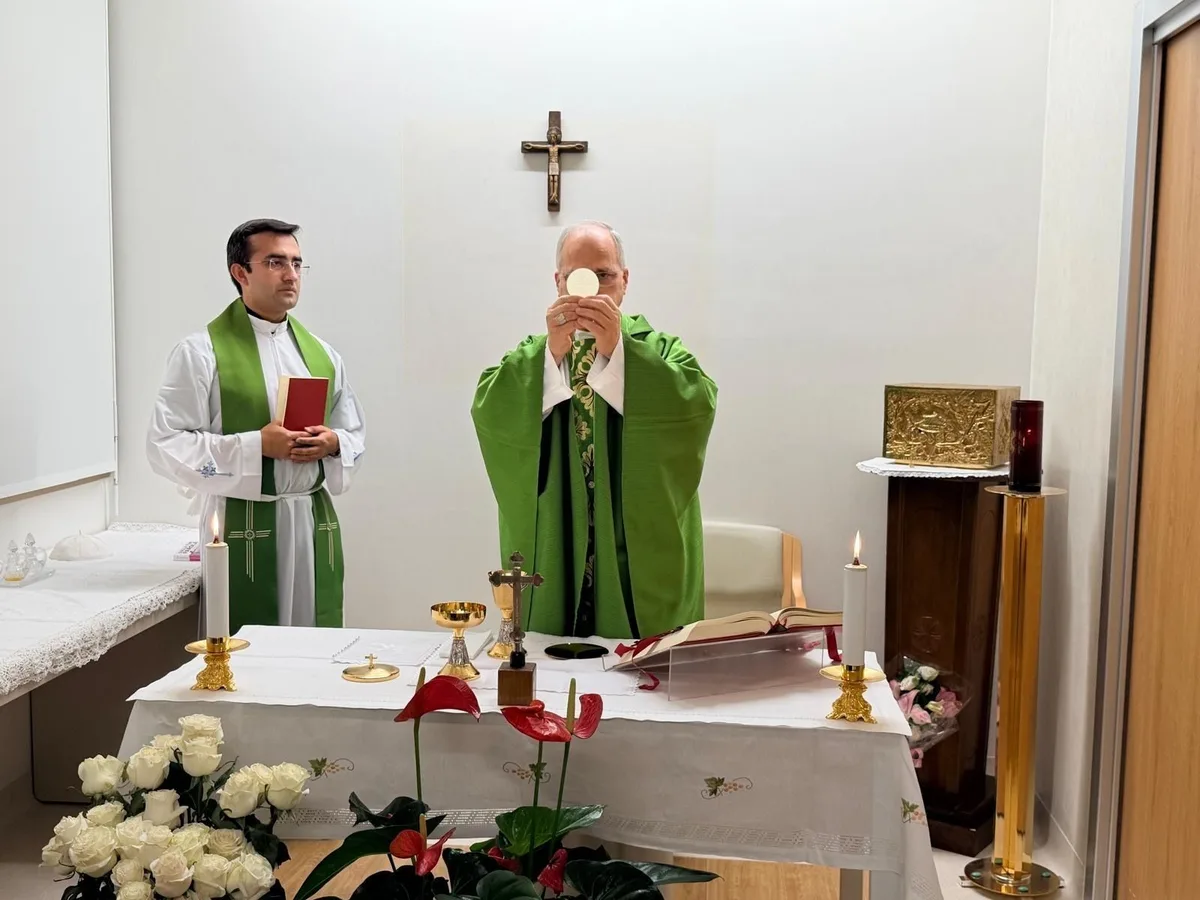 Santé du pape : le Vatican publie la première image de Léon XIV depuis son opération