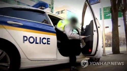 1t 화물차가 신고 처리하던 순찰차 추돌…경찰관 2명 부상