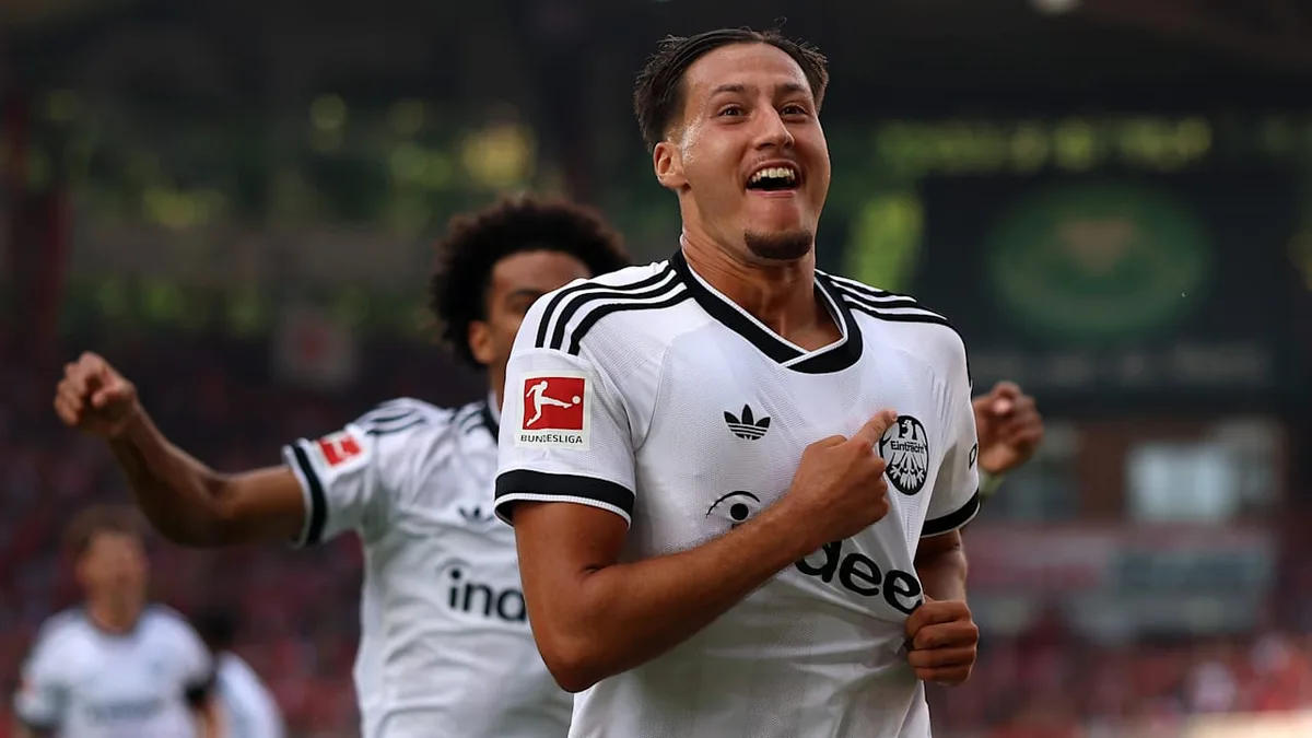 Dreierpack-Show bei Union - So spielt Eintracht-Star Ebnoutalib auch Klopp vor
