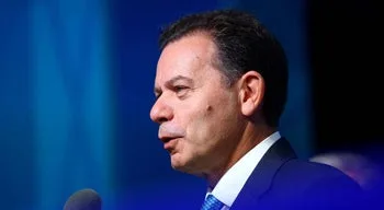 "Isto é um absurdo". Montenegro pede "sentido de responsabilidade" para pôr fim à guerra no Médio Oriente