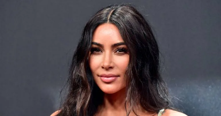 Tribunal concede um euro de indemnização a Kim Kardashian