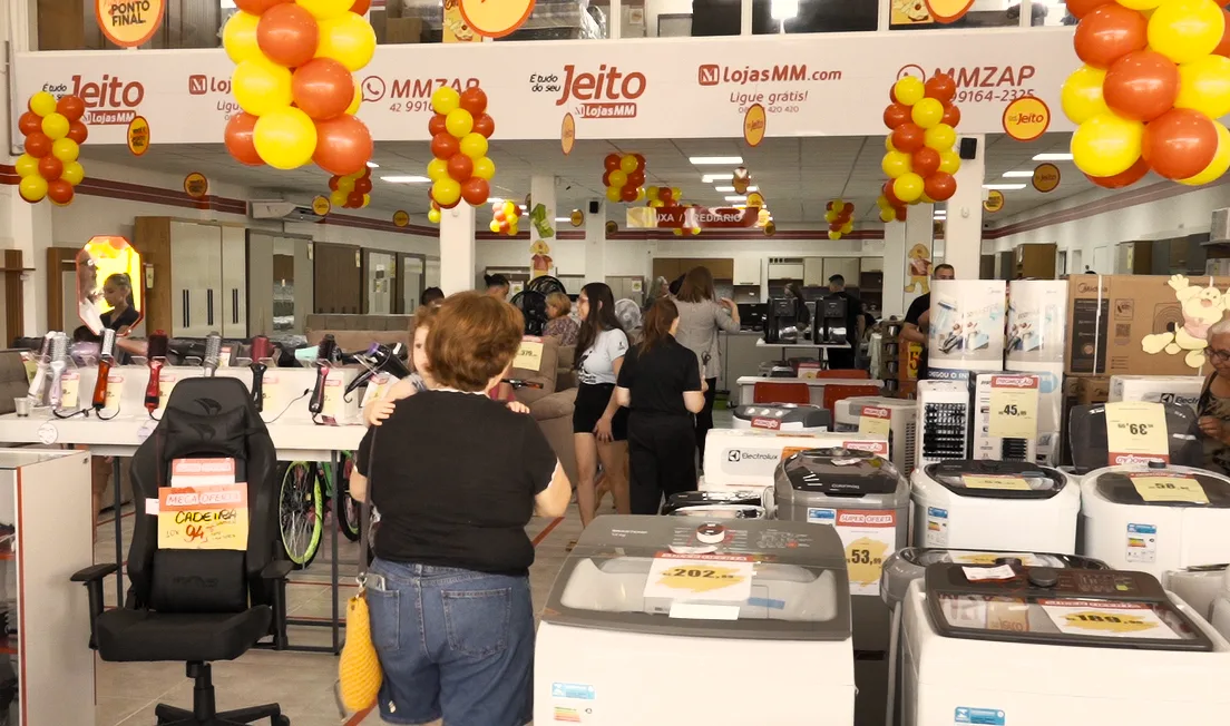 Rede de eletrodomésticos faz campanha com promoções relâmpago no Paraná