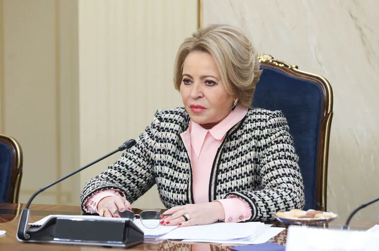 Матвиенко поздравила главу нового парламента Казахстана с избранием на пост