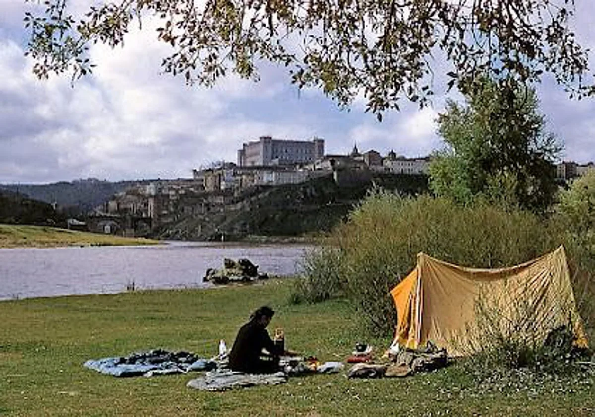 De tiendas de campaña y caravanas por Toledo: cuando la ciudad tenía cuatro campings
