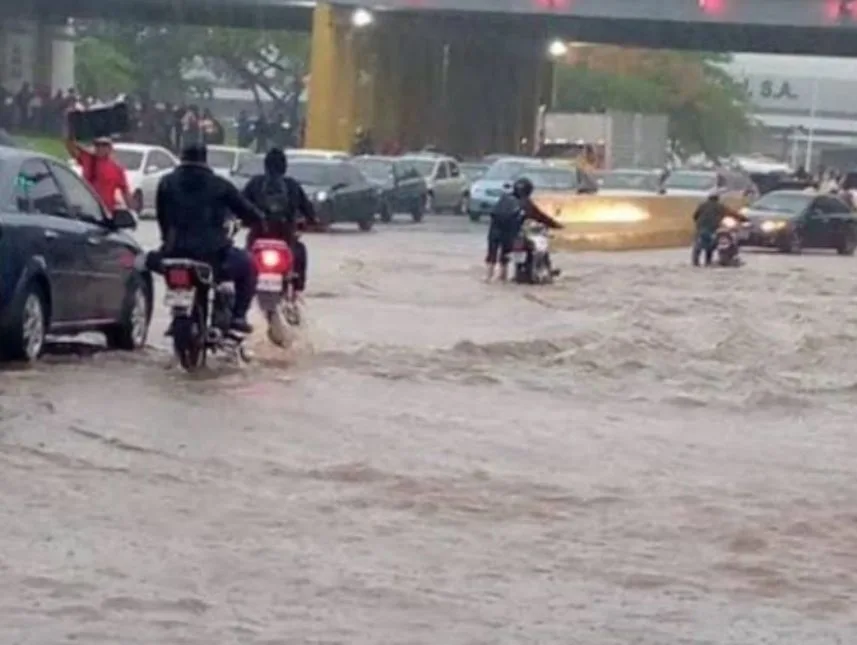 Intensas lluvias provocan fectaciones en varios estados del país