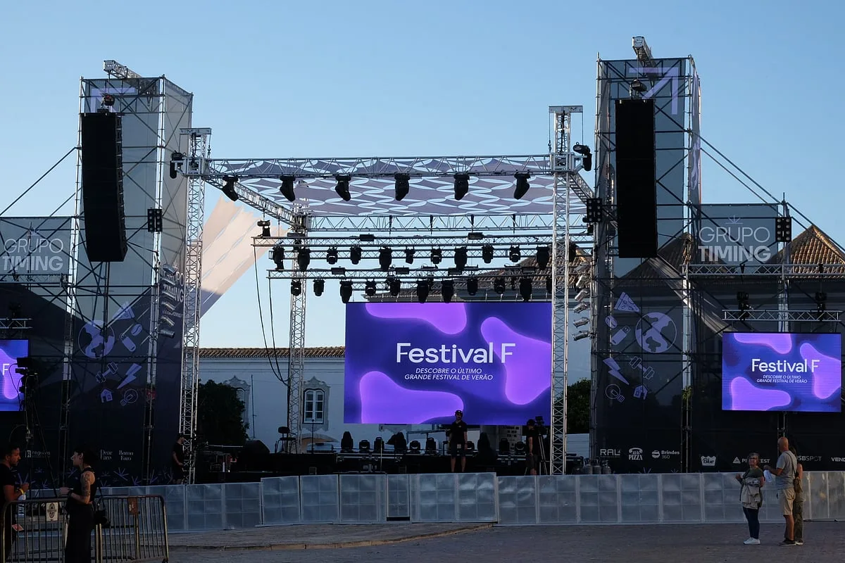 Festival F arranca na próxima semana em Faro. Ricardo Ribeiro e Carminho vão atuar com orquestra