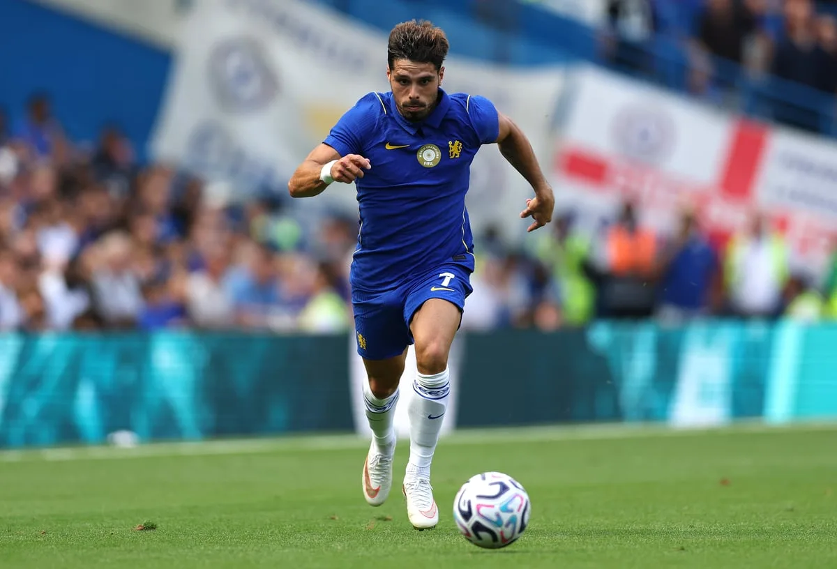 Chelsea set eye-watering Pedro Neto asking price amid Saudi links