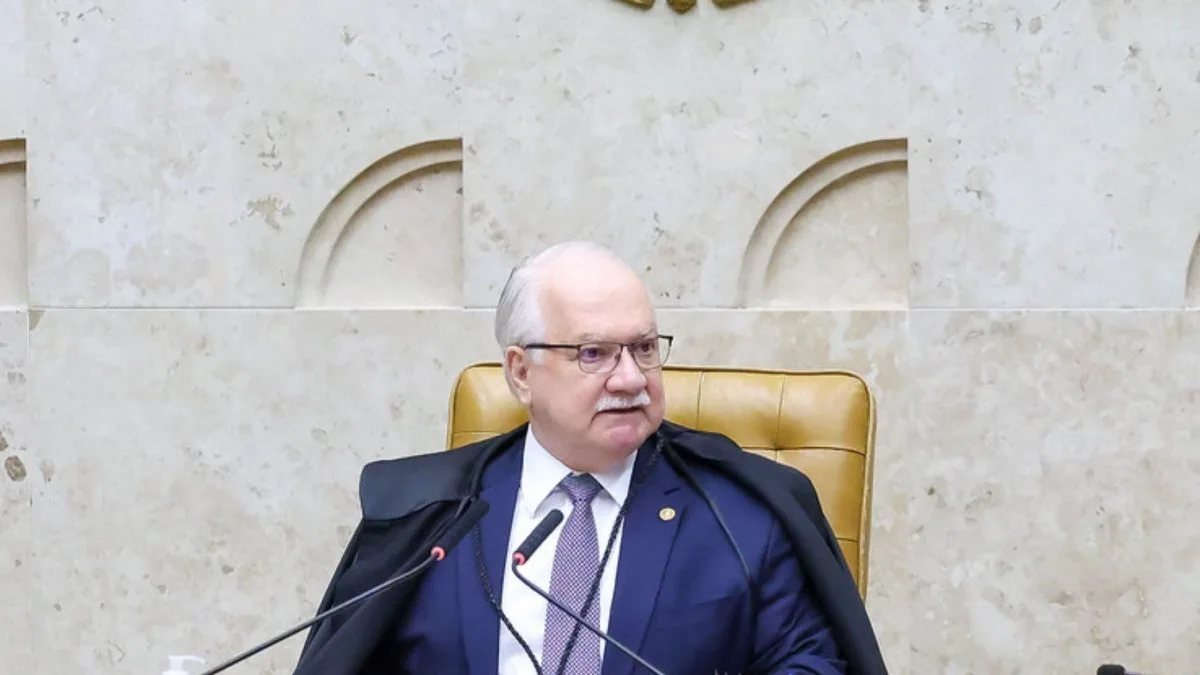 Edson Fachin resgata memória do STF em julgamento sobre Moraes e diz que ‘decisões individuais não podem falar pela Corte’
