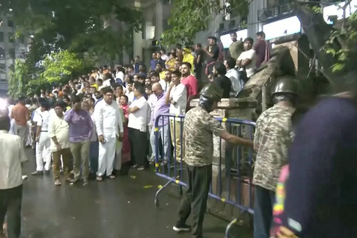 Festival crush in Indian city of Kolkata kills at least 17, local media say
