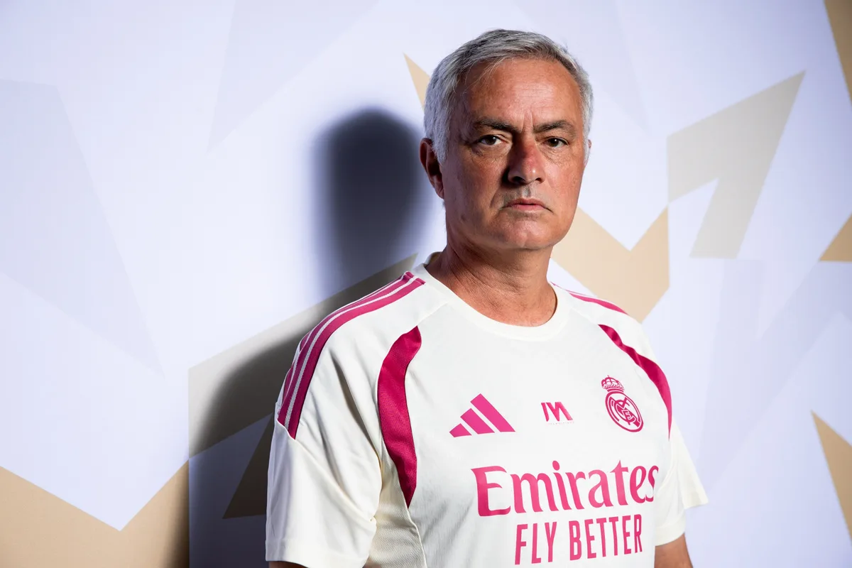 Mourinho relembra caso de racismo contra Vini Jr. à época do Benfica