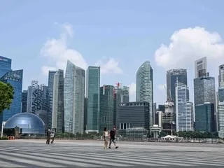 Un homme d’affaires singapourien offre 318 000 € de cadeaux à sa compagne et tente de les récupérer après leur rupture