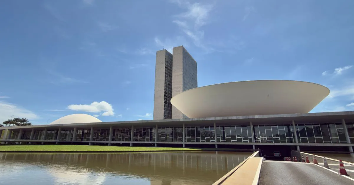 Congresso instala hoje comissão para analisar MP da “taxa das blusinhas”