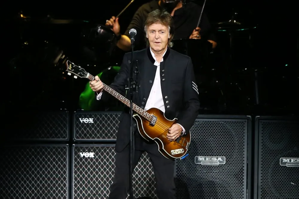 Paul McCartney, a los 84 años: “Entreno cada mañana, me paro de cabeza 5 minutos y desayuno cereales con frutos rojos”