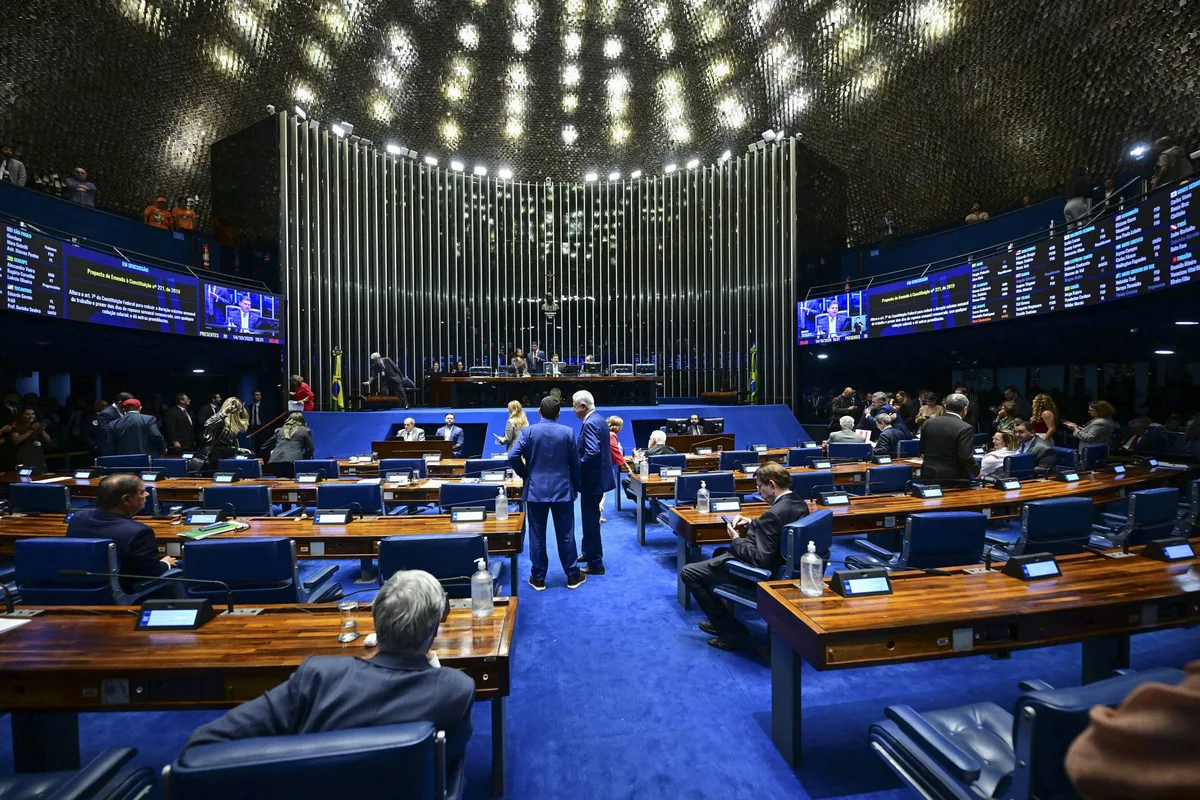 PEC da escala 6x1 muda jornada de trabalho no país; veja quando começa a valer e quais são as novas regras